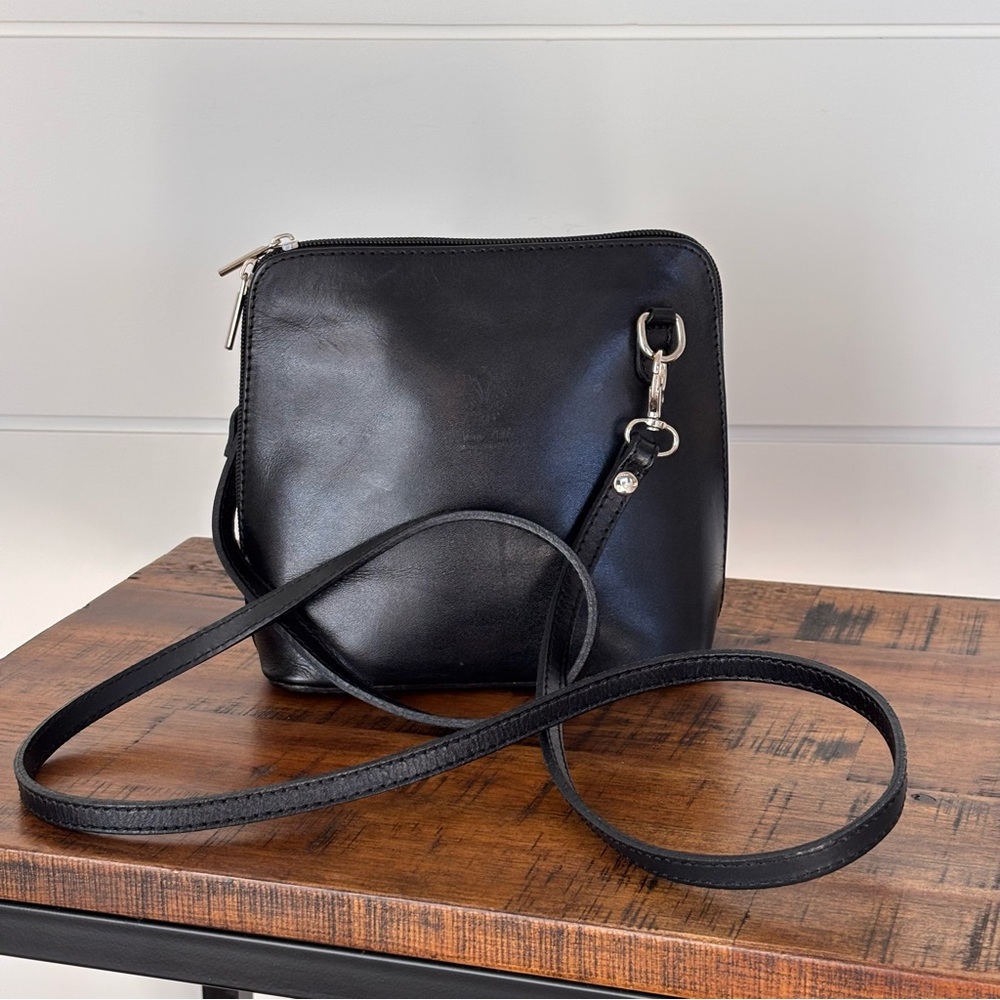 Vera Pelle Small Black Leather Crossbody Shoulder Bag